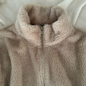 Uniqlo fleece jacket women’s medium